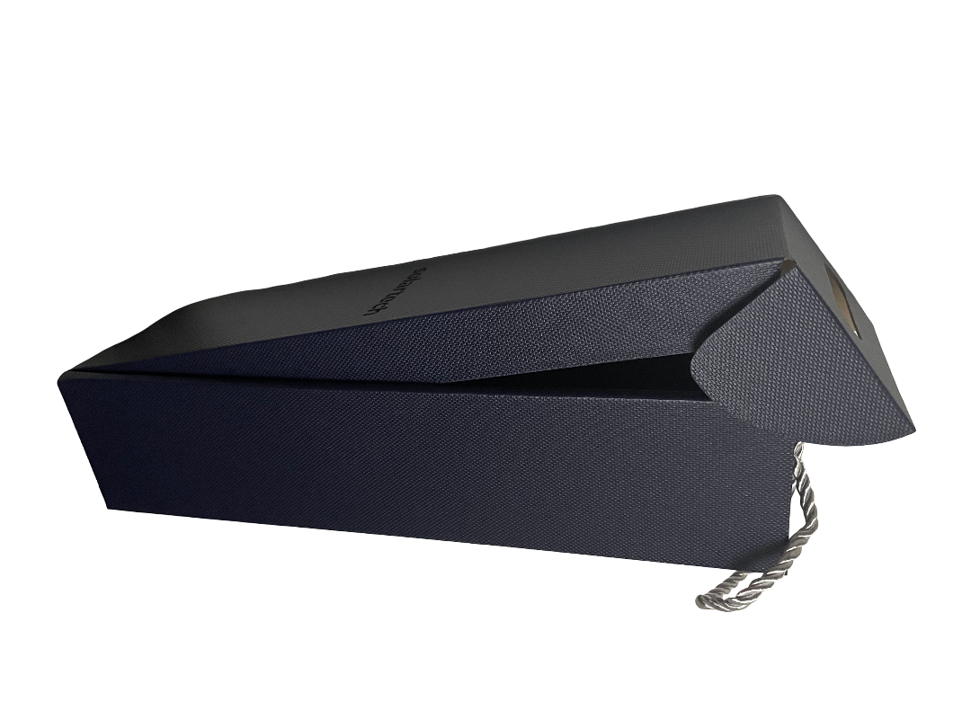 Logo, które zostaje w pamięci, pudełko na wino z charakterem